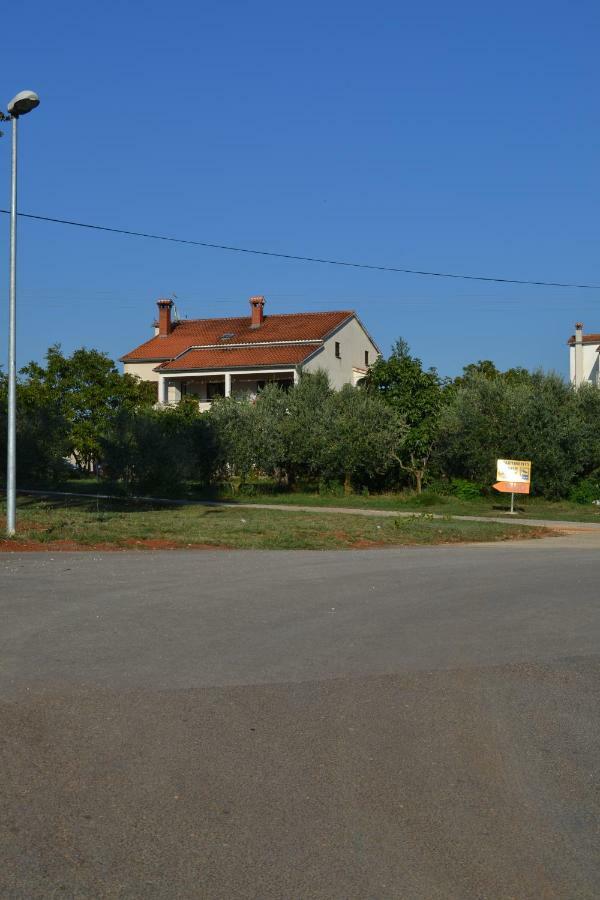 Apartments Denis Poreč Extérieur photo